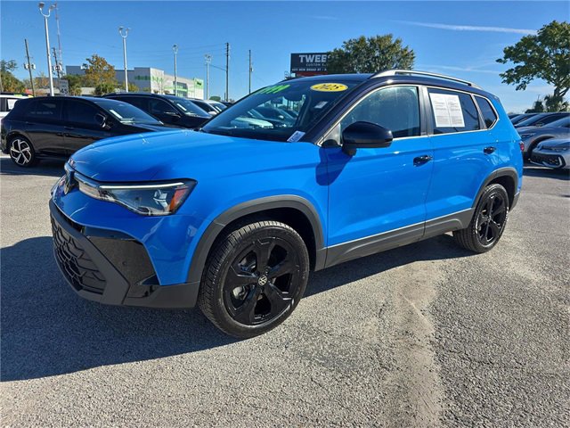 Used 2025 Volkswagen Taos SE image 8