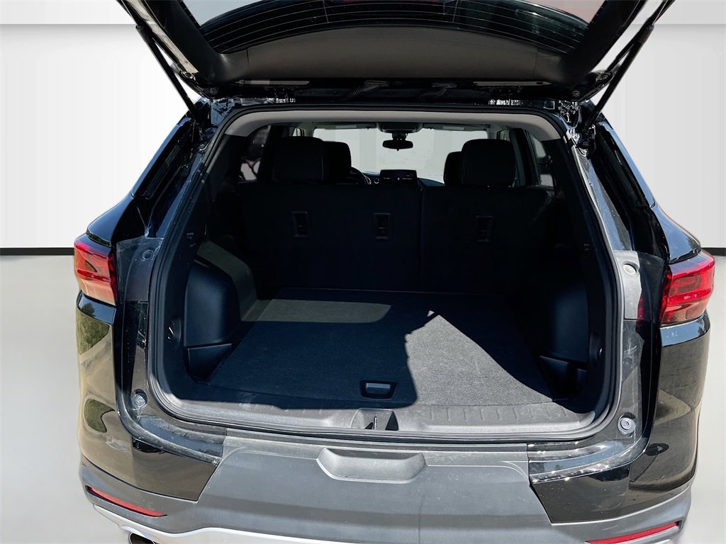 Used 2025 Chevrolet Blazer LT image 25