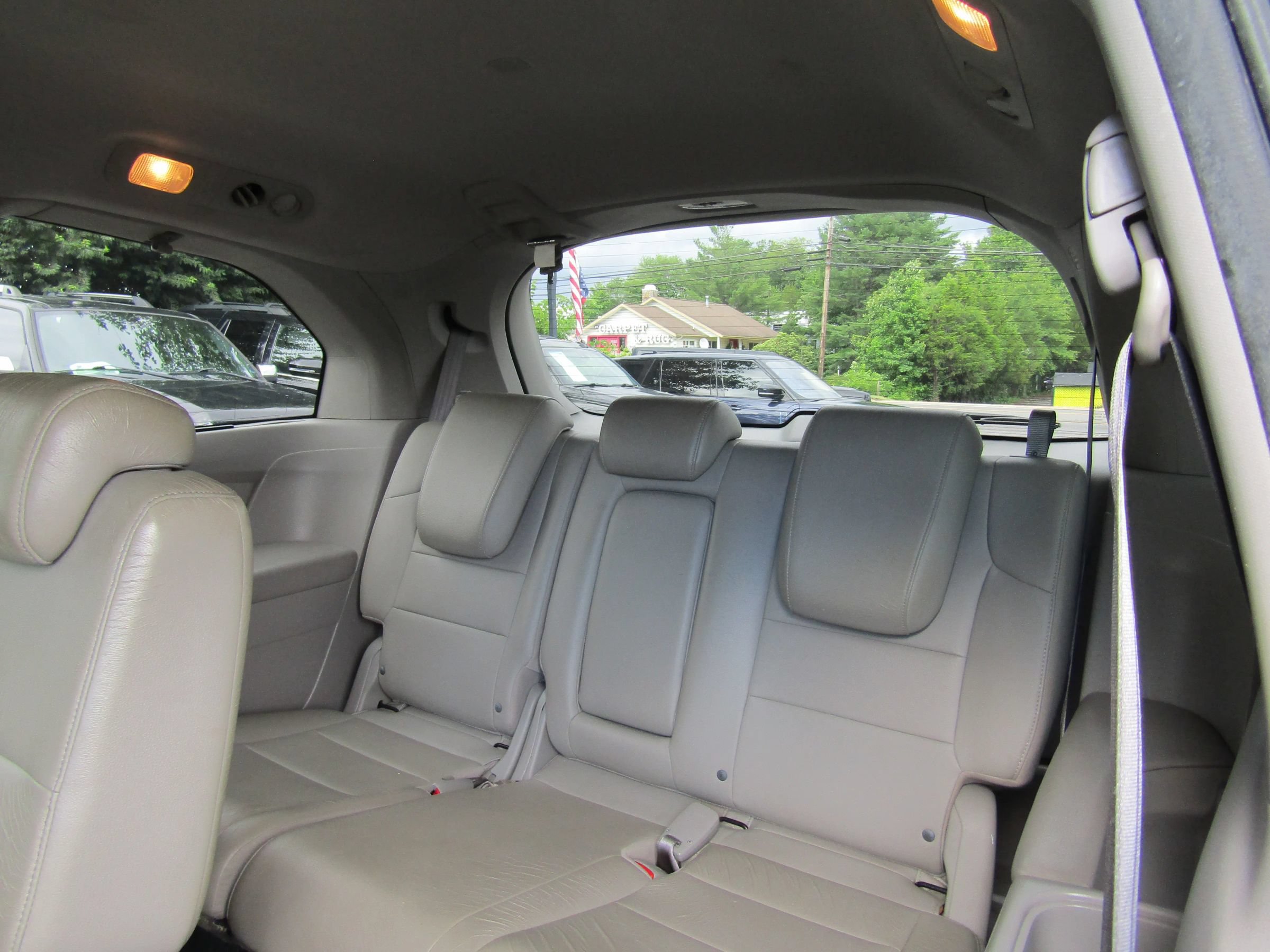 Used 2012 Honda Odyssey Touring image 9