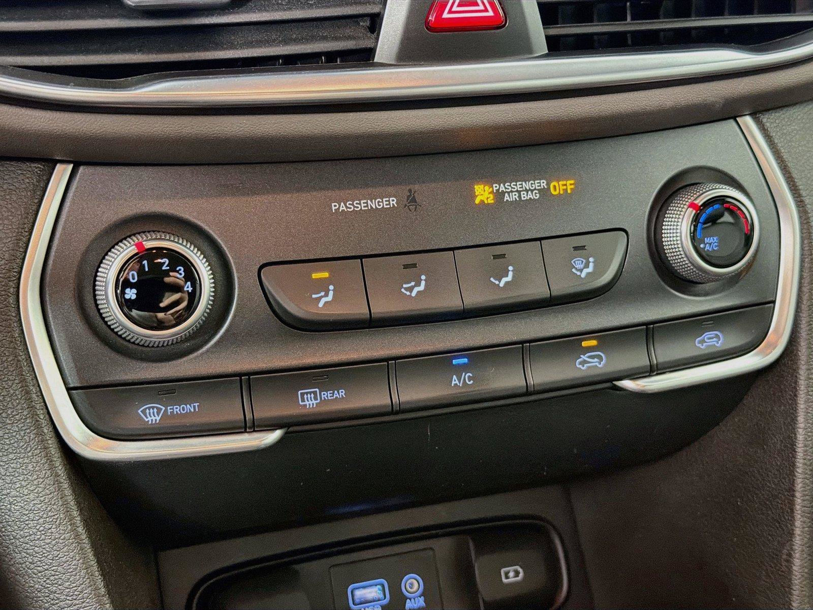 Used 2019 Hyundai Santa Fe SE AWD/4WD image 21