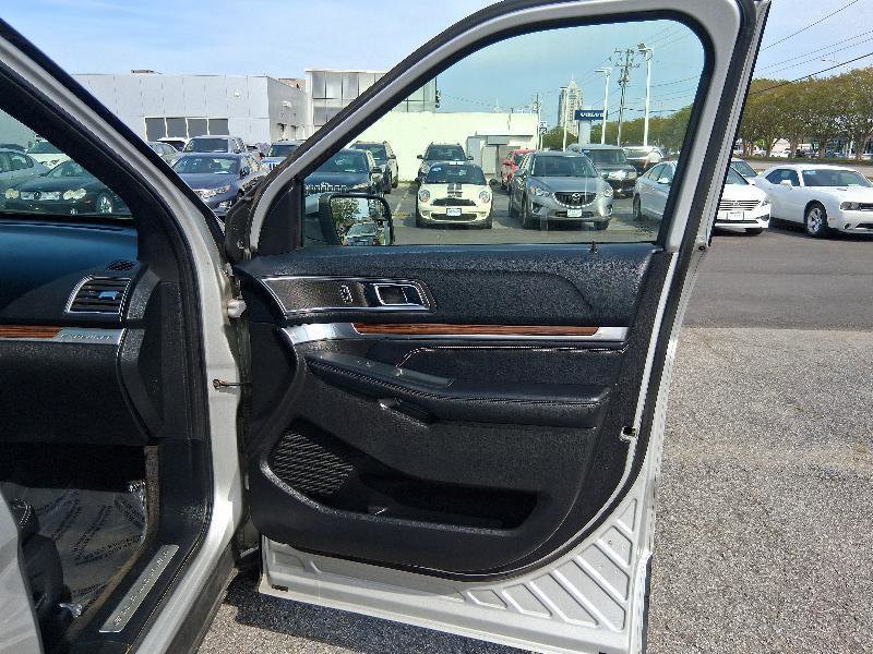 Used 2016 Ford Explorer Limited FWD image 19