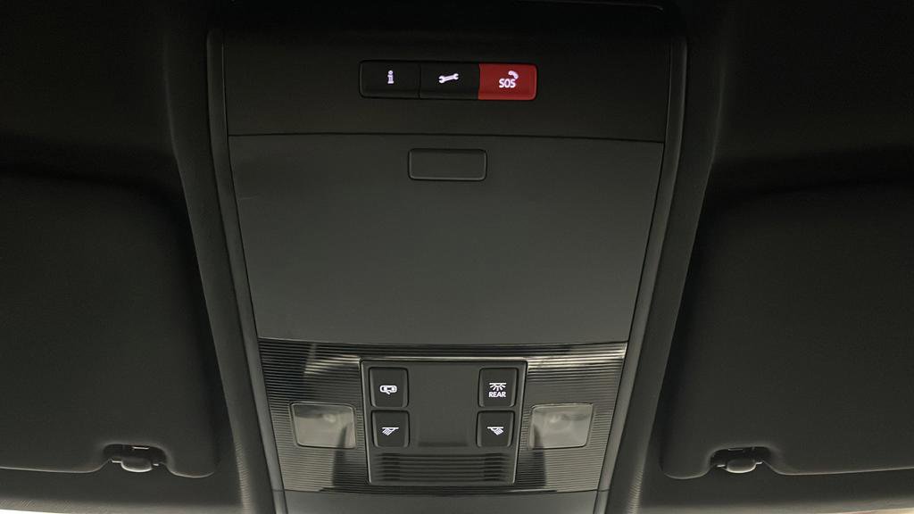 Used 2023 Volkswagen Atlas Cross Sport SE image 28