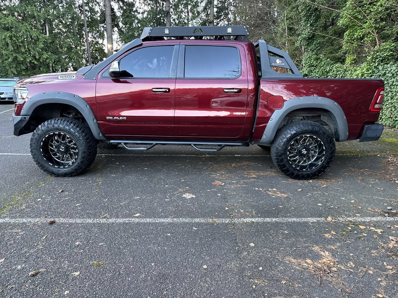 Used 2019 RAM 1500 Laramie AWD/4WD image 10