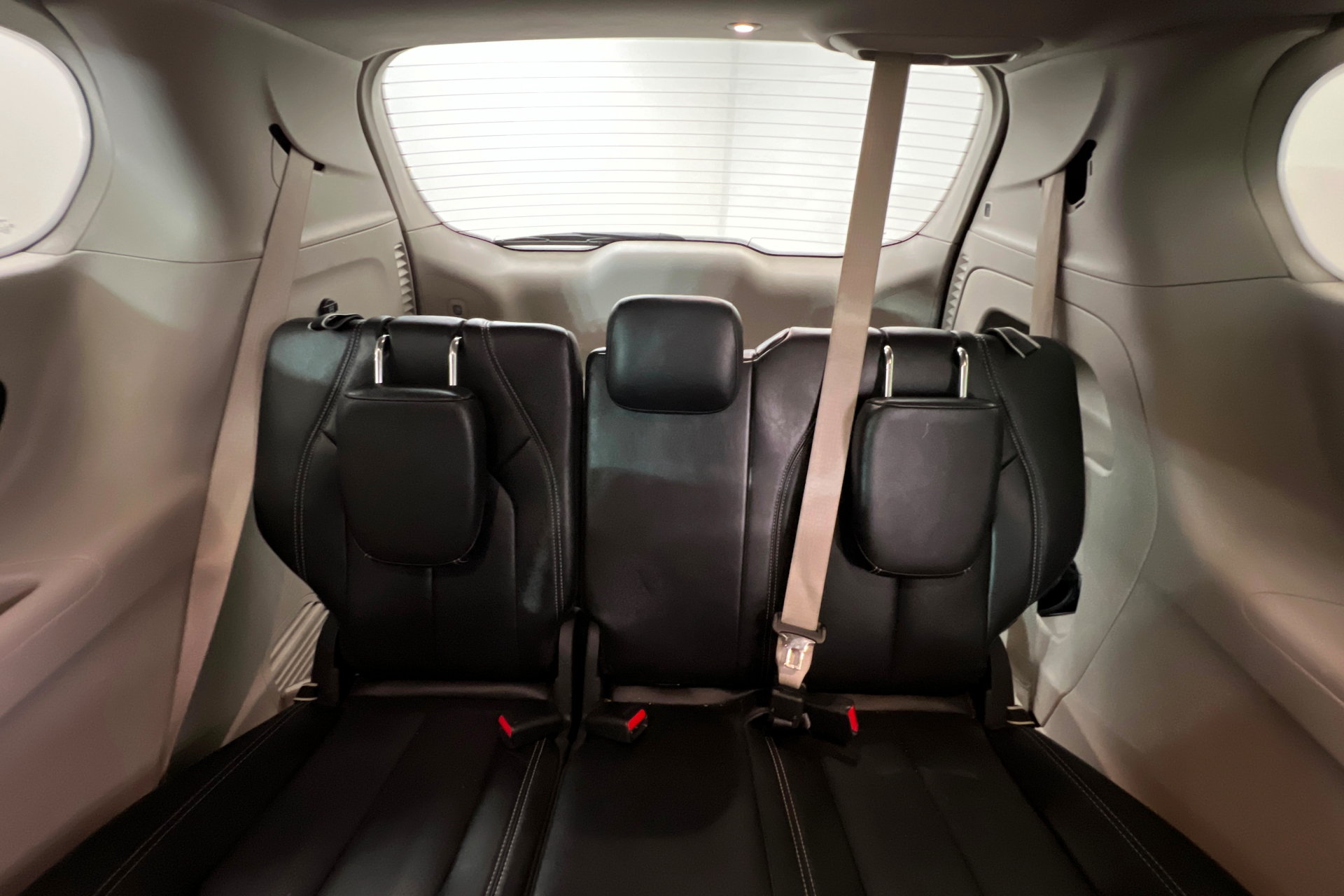 Used 2024 Chrysler Pacifica Touring-L FWD image 21