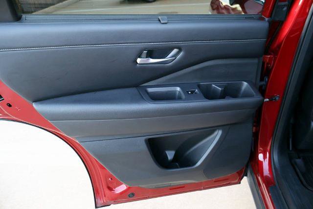 Certified 2024 Nissan Pathfinder SL w/ Cargo Package image 13