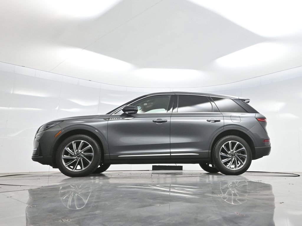 Used 2023 Lincoln Corsair FWD w/ Equipment Group 101A image 7