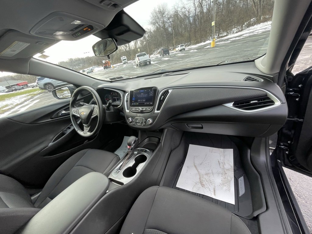 Certified 2023 Chevrolet Malibu RS w/ Driver Confidence Package image 10