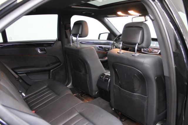 Used 2010 Mercedes-Benz E 550 Sedan w/ Premium 1 Pkg image 30
