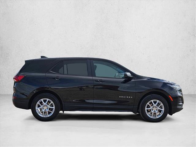 Used 2024 Chevrolet Equinox LS w/ LS Convenience Package FWD image 4