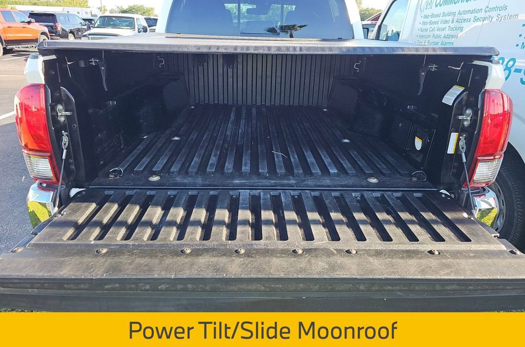 Used 2019 Toyota Tacoma TRD Off-Road AWD/4WD image 13