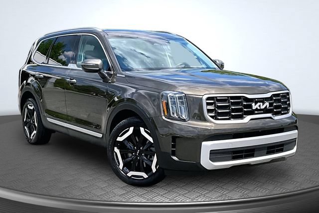 Used 2025 Kia Telluride S AWD/4WD image 3