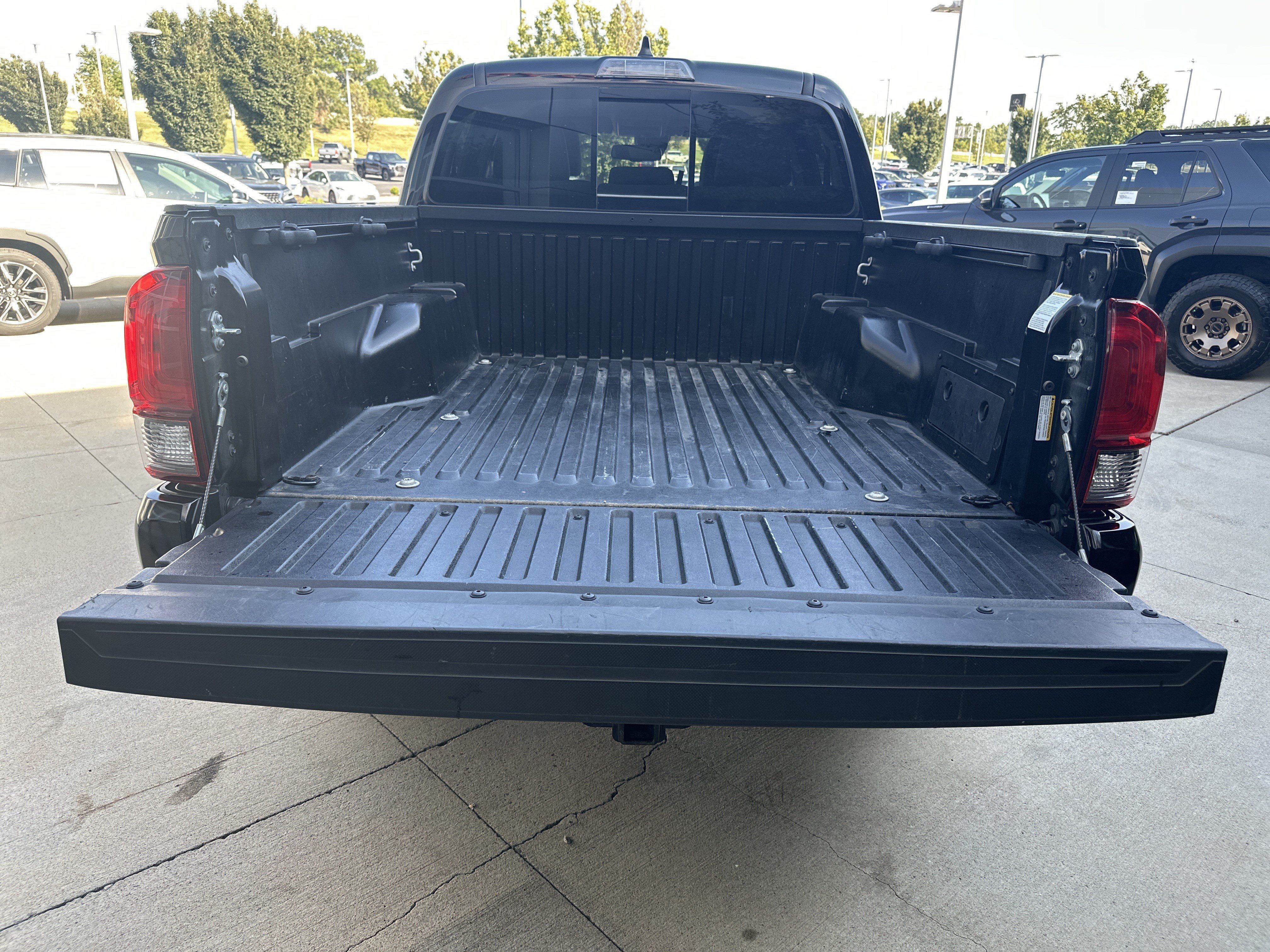 Used 2023 Toyota Tacoma SR5 w/ Technology Package AWD/4WD image 30