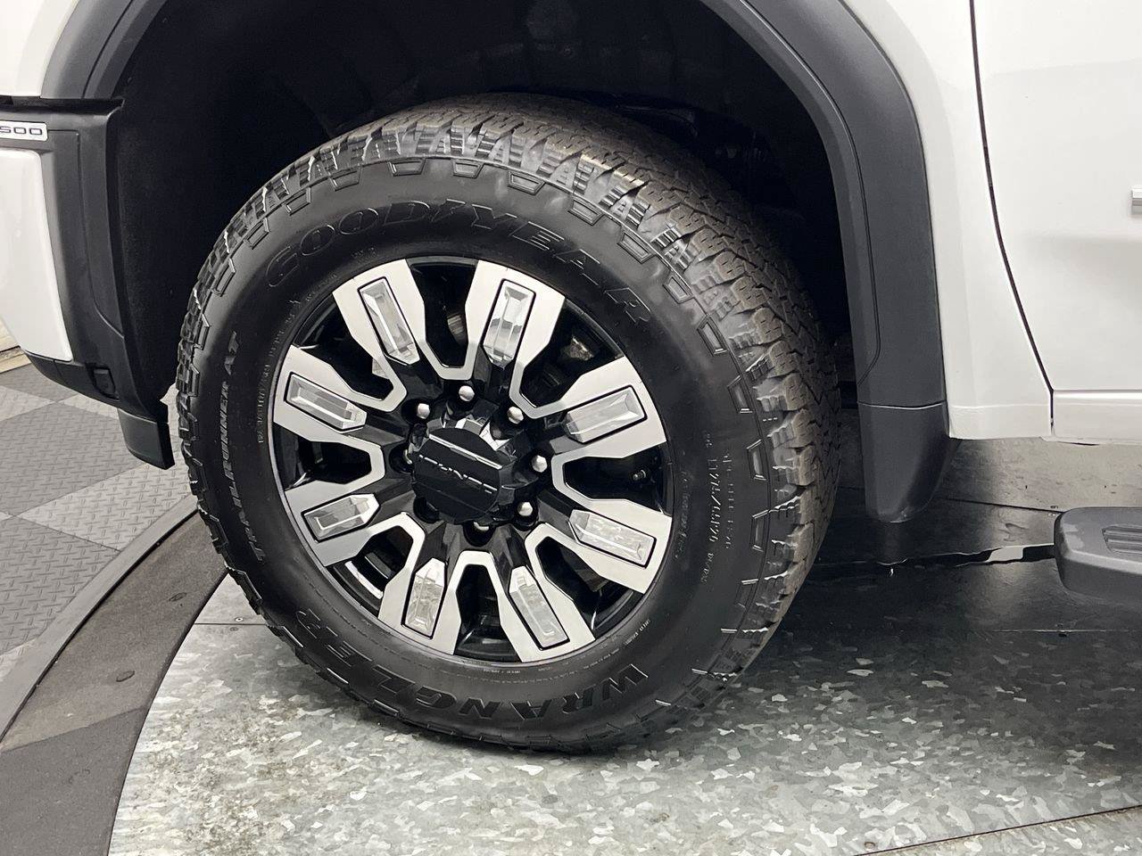 Certified 2026 GMC Sierra 2500 Denali AWD/4WD image 40