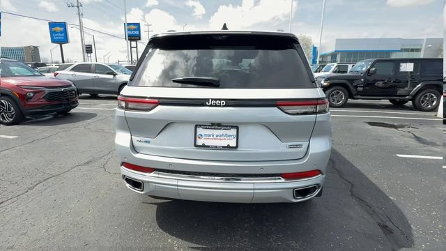 Used 2023 Jeep Grand Cherokee L Limited AWD/4WD image 7