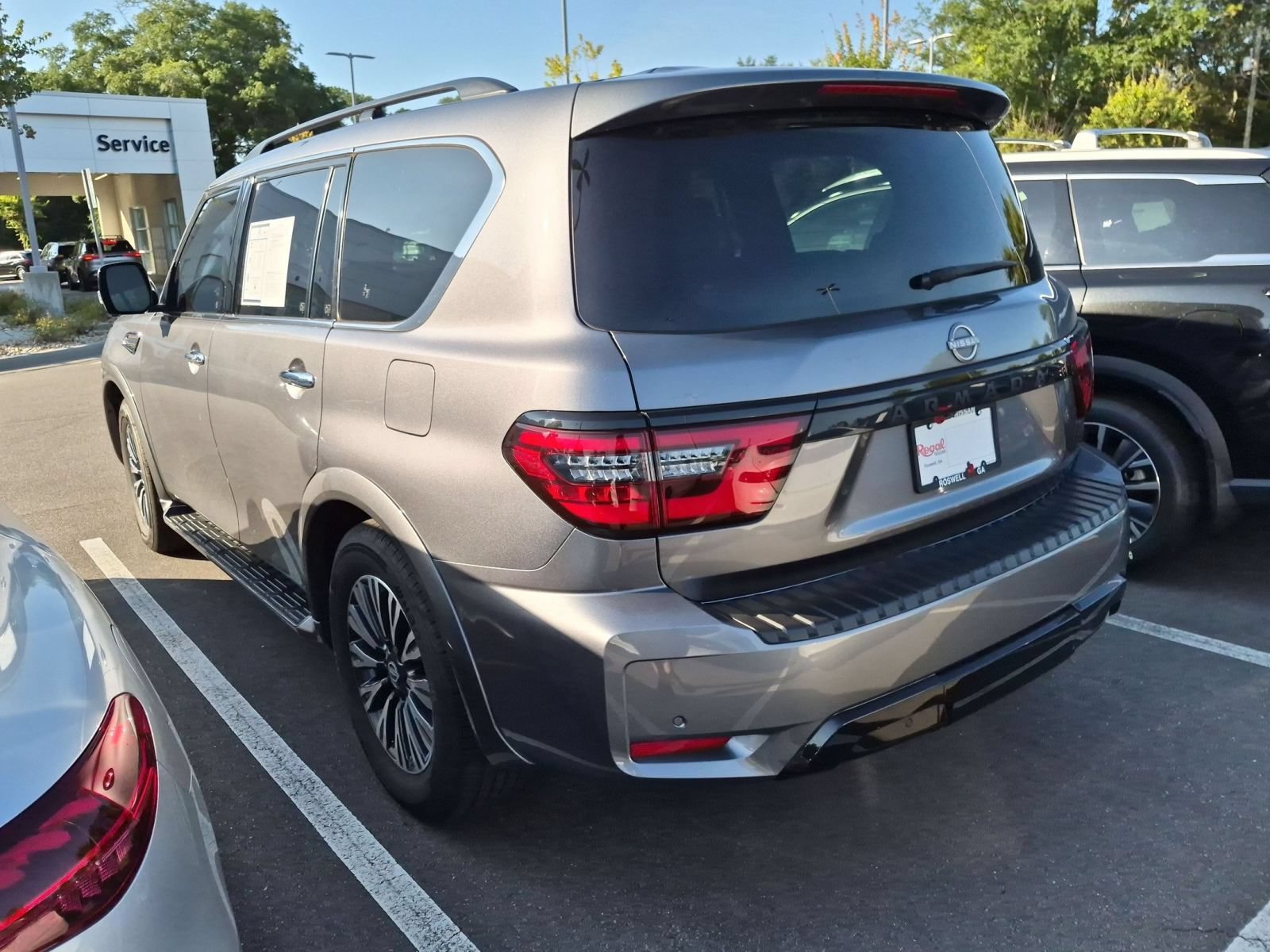Used 2023 Nissan Armada SL w/ Midnight Edition Package RWD image 4
