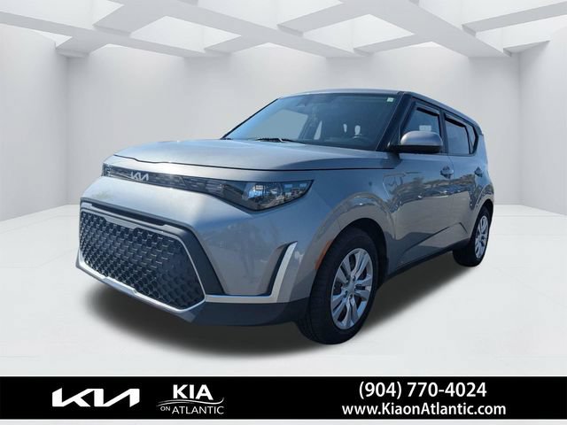 Used 2023 Kia Soul LX FWD image 4