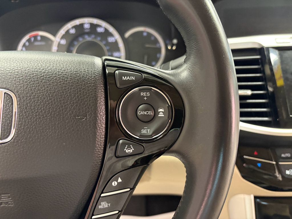 Used 2016 Honda Accord Touring image 15