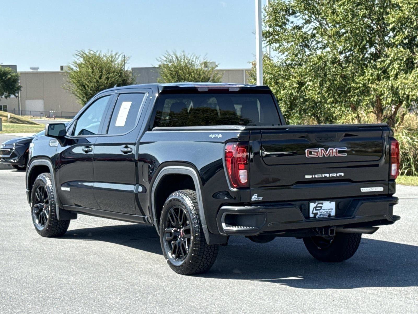 Used 2022 GMC Sierra 1500 Elevation image 26