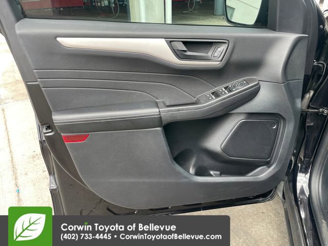 Used 2022 Ford Escape SE w/ SE Sport Appearance Package FWD image 10