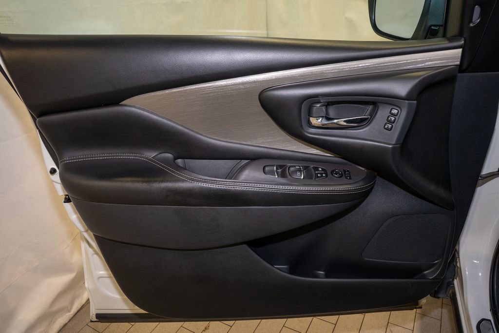 Used 2018 Nissan Murano SL image 12