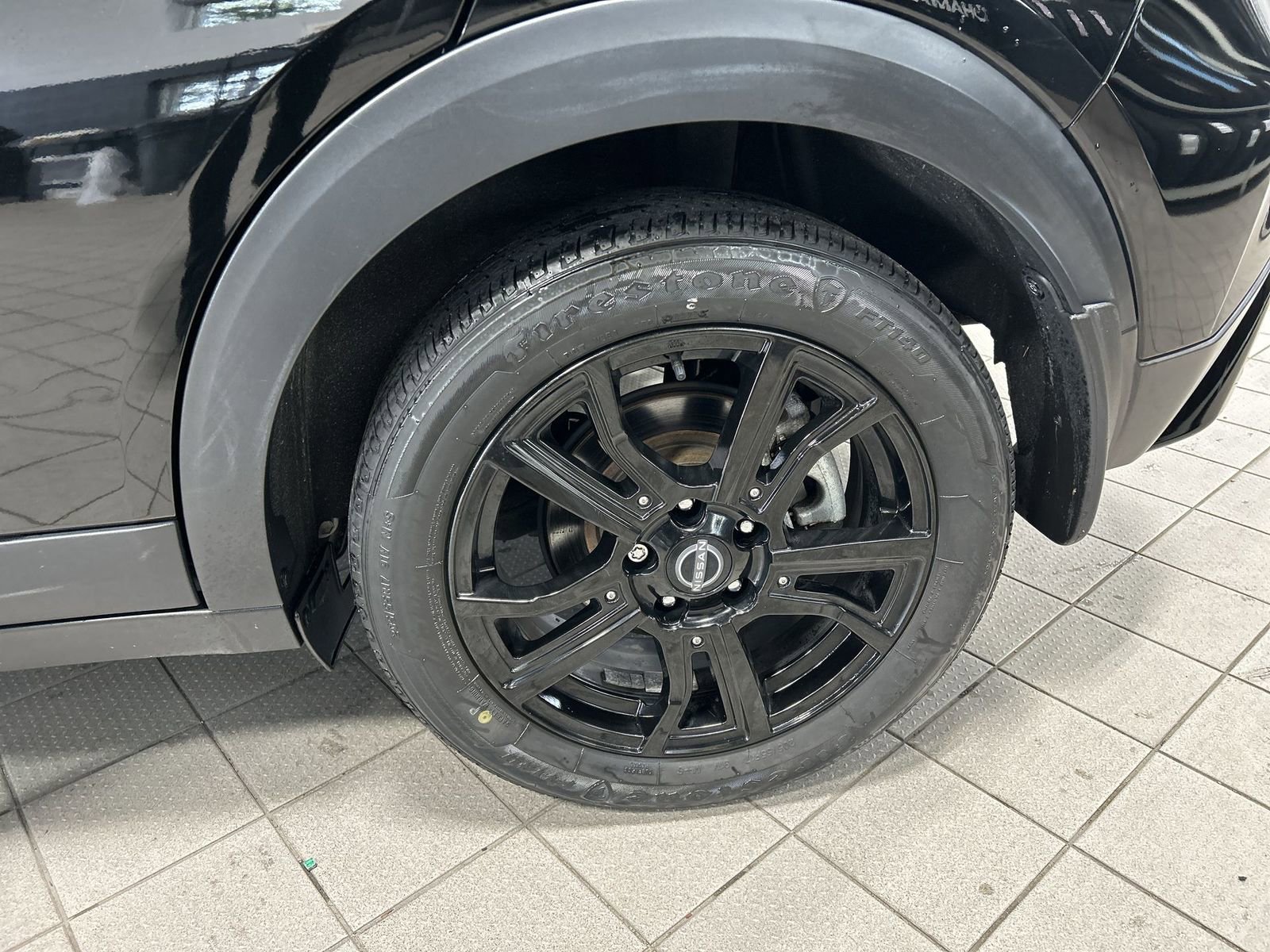 Certified 2022 Nissan Kicks SR w/ Premium Package FWD image 14