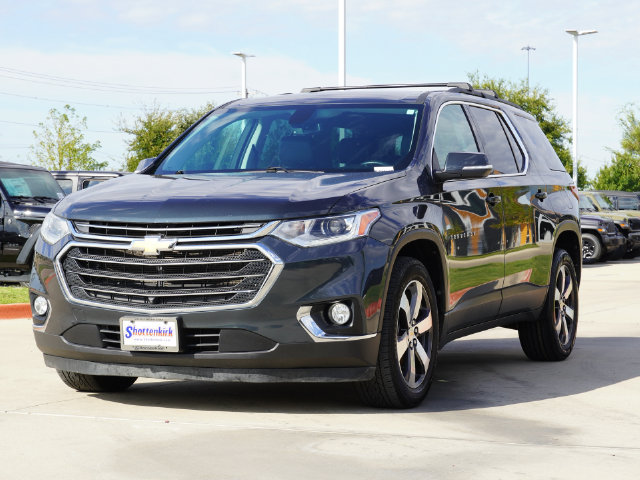 Used 2021 Chevrolet Traverse LT w/ LT Premium Package AWD/4WD image 2
