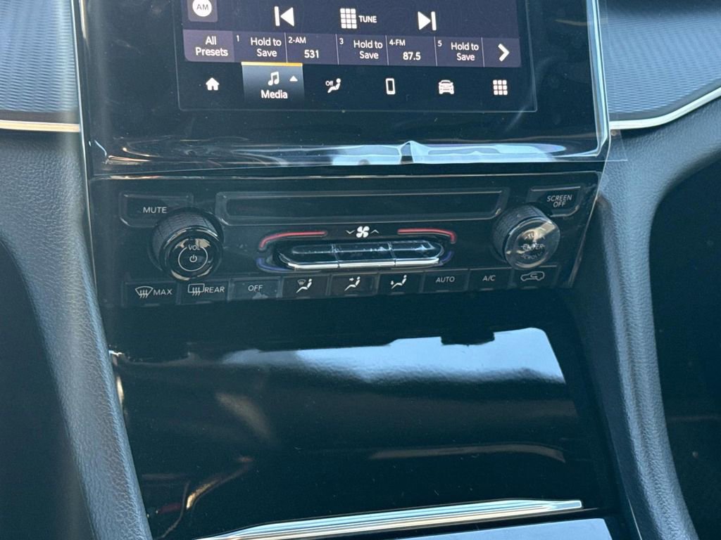 New 2025 Jeep Grand Cherokee Laredo X RWD image 14