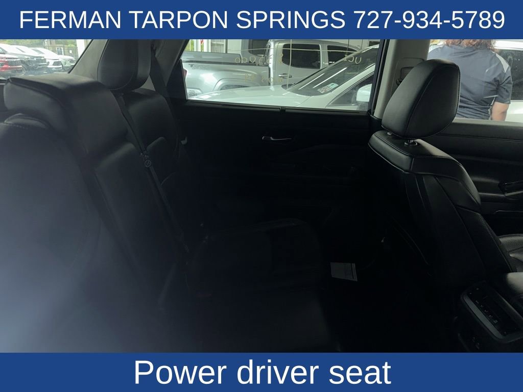 Used 2024 Nissan Pathfinder SL image 6