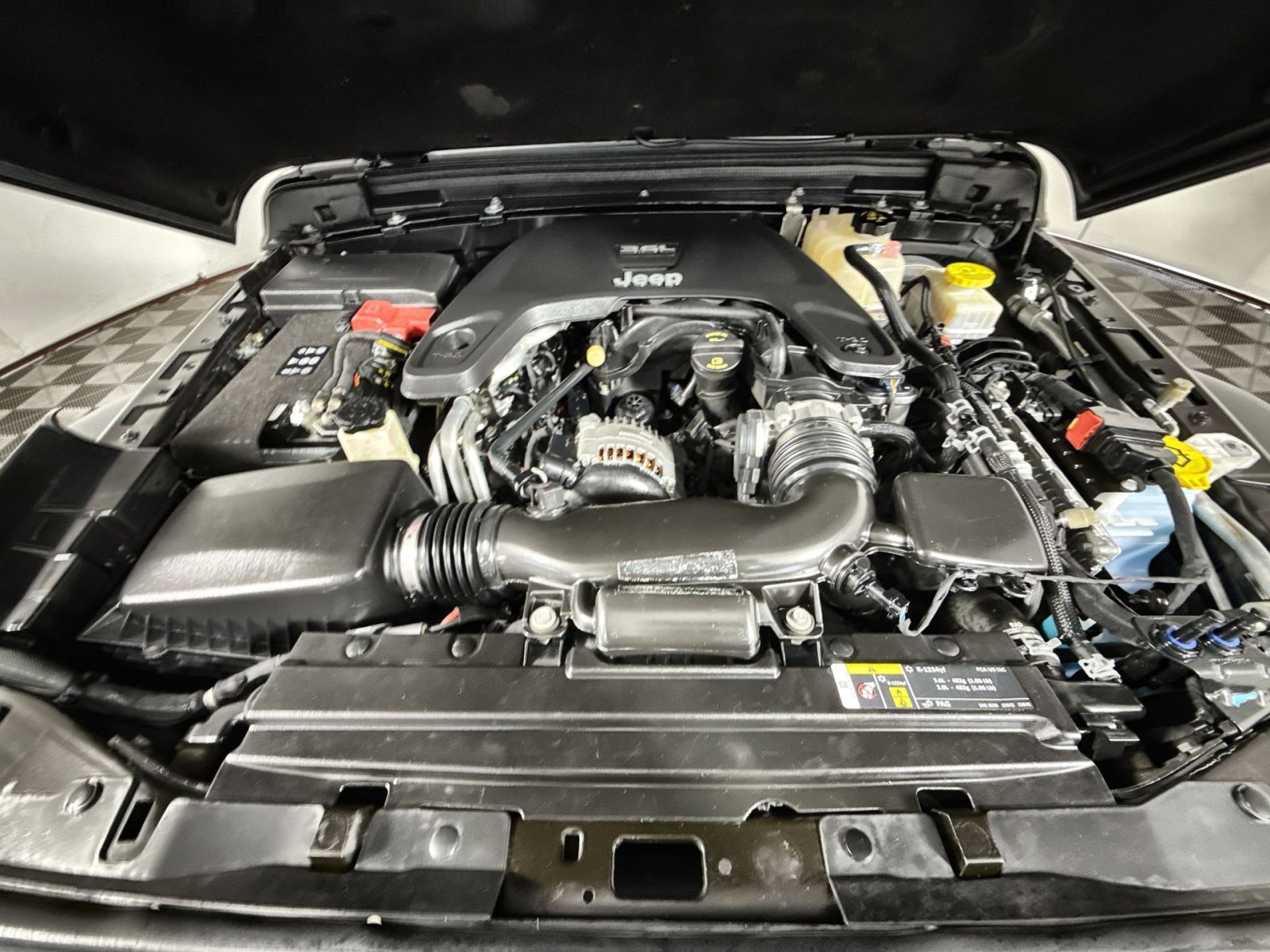 Used 2019 Jeep Wrangler Sport image 26