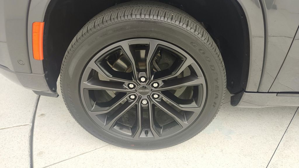 Used 2022 Jeep Grand Wagoneer Series II image 69