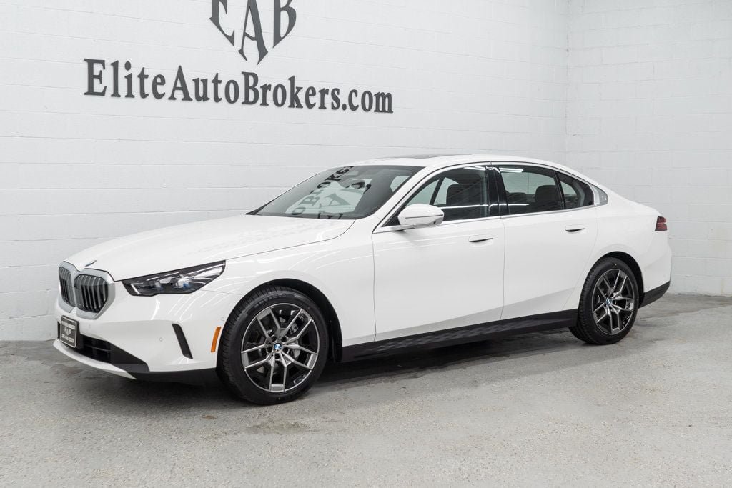 Used 2026 BMW 530i xDrive AWD/4WD image 43
