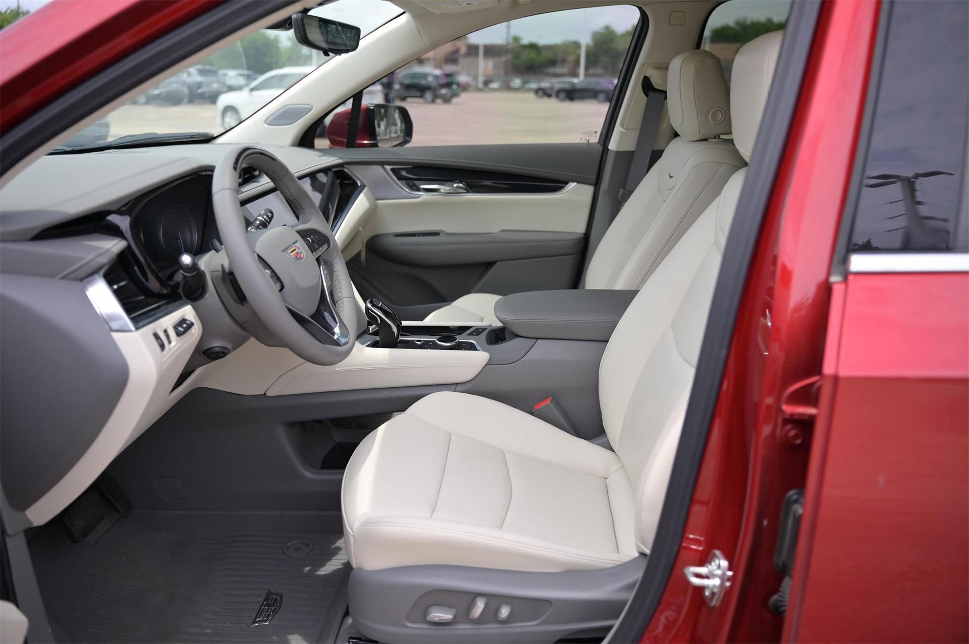 New 2025 Cadillac XT6 Premium Luxury w/ Technology Package image 17