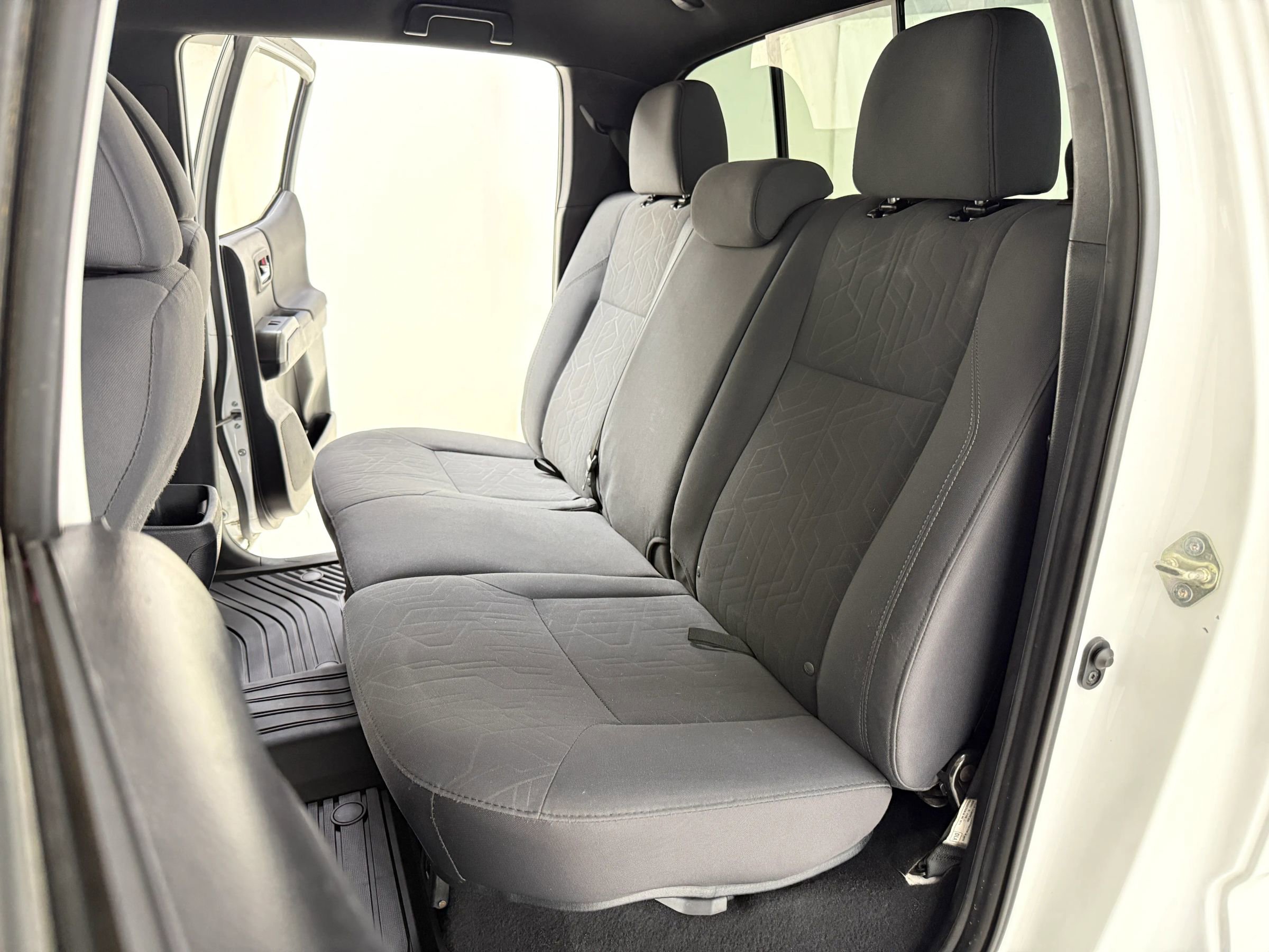 Used 2019 Toyota Tacoma TRD Sport image 27