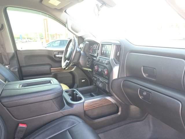 Used 2020 Chevrolet Silverado 1500 LT Trail Boss AWD/4WD image 9