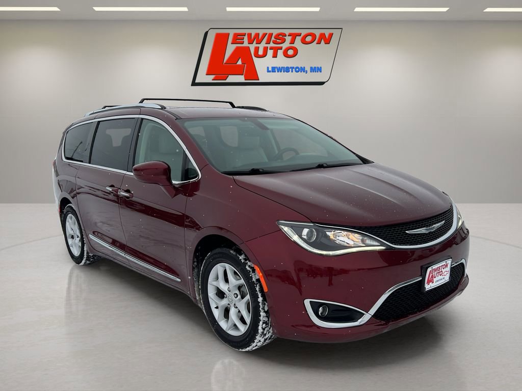 Used 2018 Chrysler Pacifica Touring-L Plus w/ Tire & Wheel Group image 14