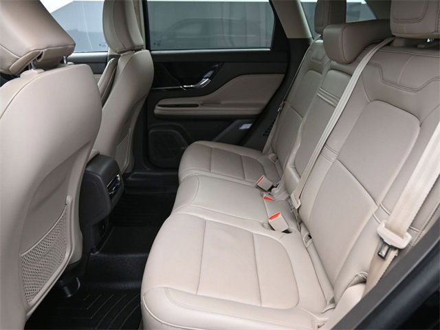 Used 2022 Lincoln Corsair Reserve image 11