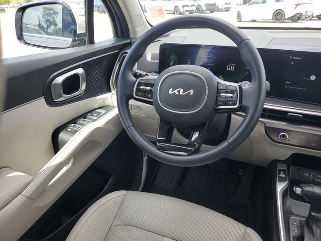 Certified 2025 Kia Sorento EX w/ Panoramic Sunroof Package image 9
