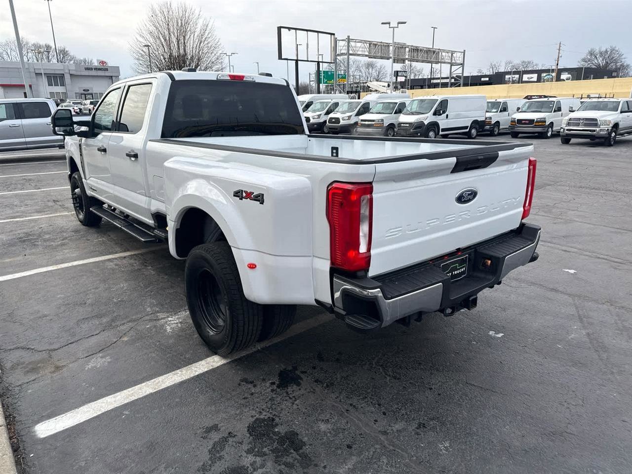 Used 2025 Ford F350 XLT image 6