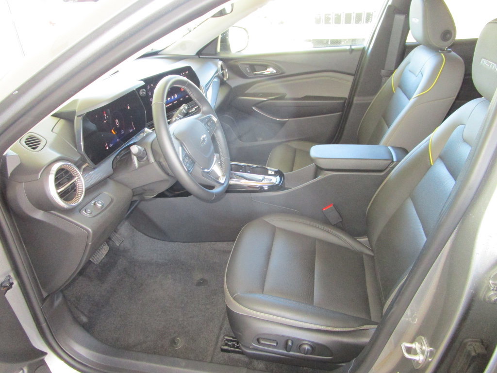 Used 2025 Chevrolet Trax ACTIV FWD image 18
