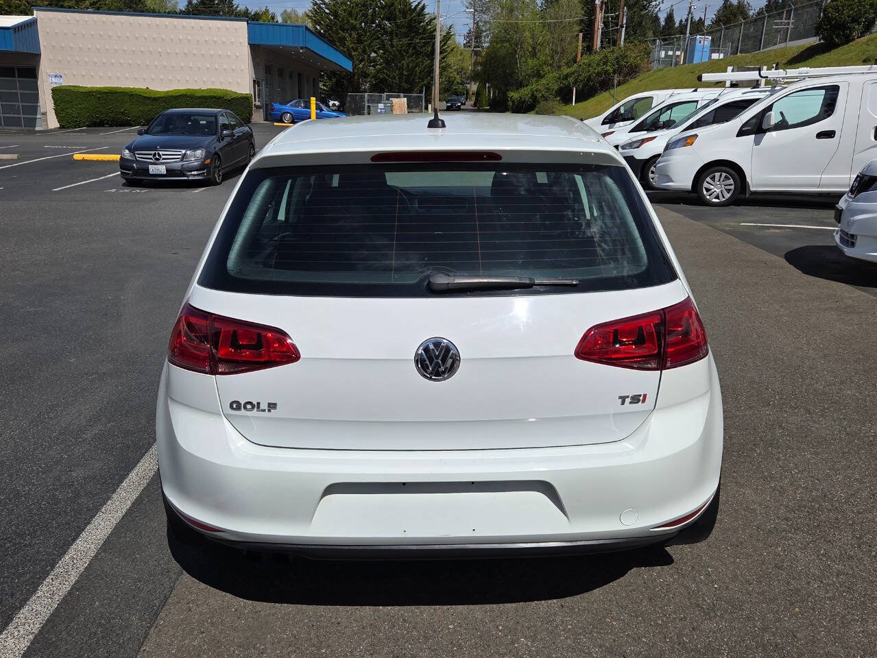Used 2017 Volkswagen Golf S FWD image 6