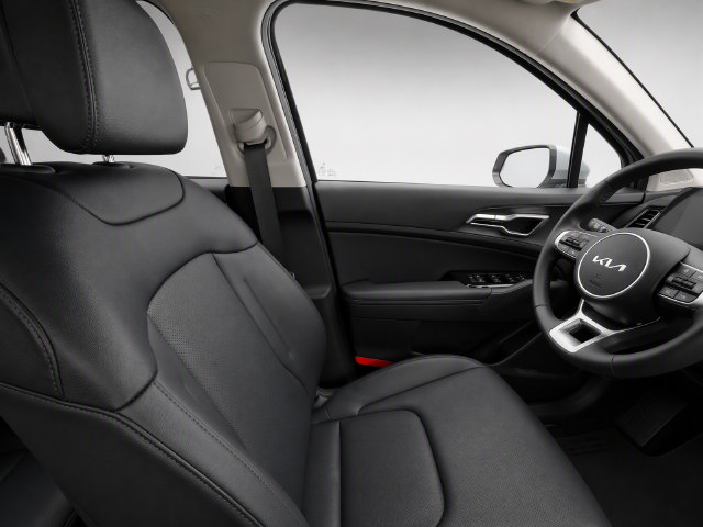 Used 2025 Kia Sportage EX AWD/4WD image 10
