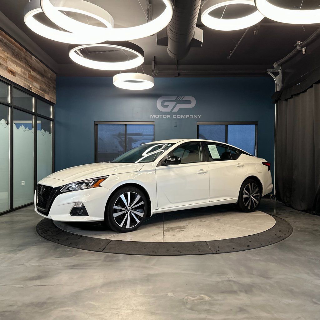 Used 2022 Nissan Altima 2.5 SR AWD/4WD image 7
