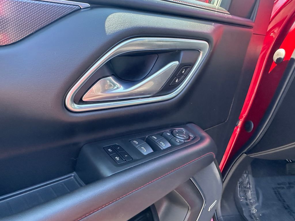 Used 2021 Chevrolet Suburban RST w/ Luxury Package image 25