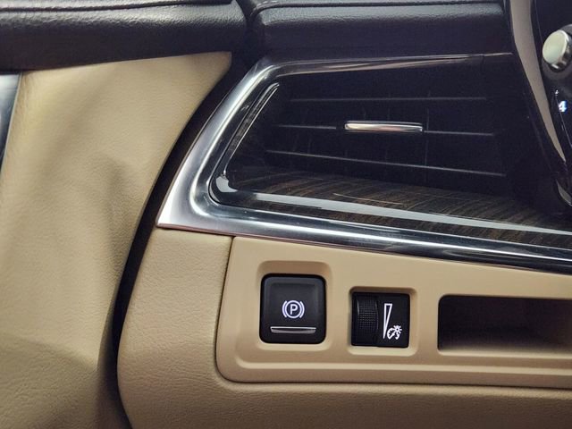 Used 2019 Cadillac XT5 FWD image 21