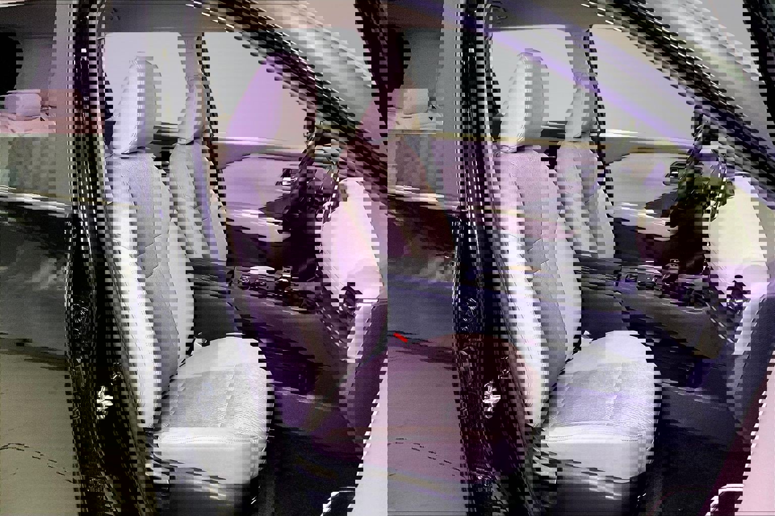 Used 2025 Nissan Rogue SV image 28