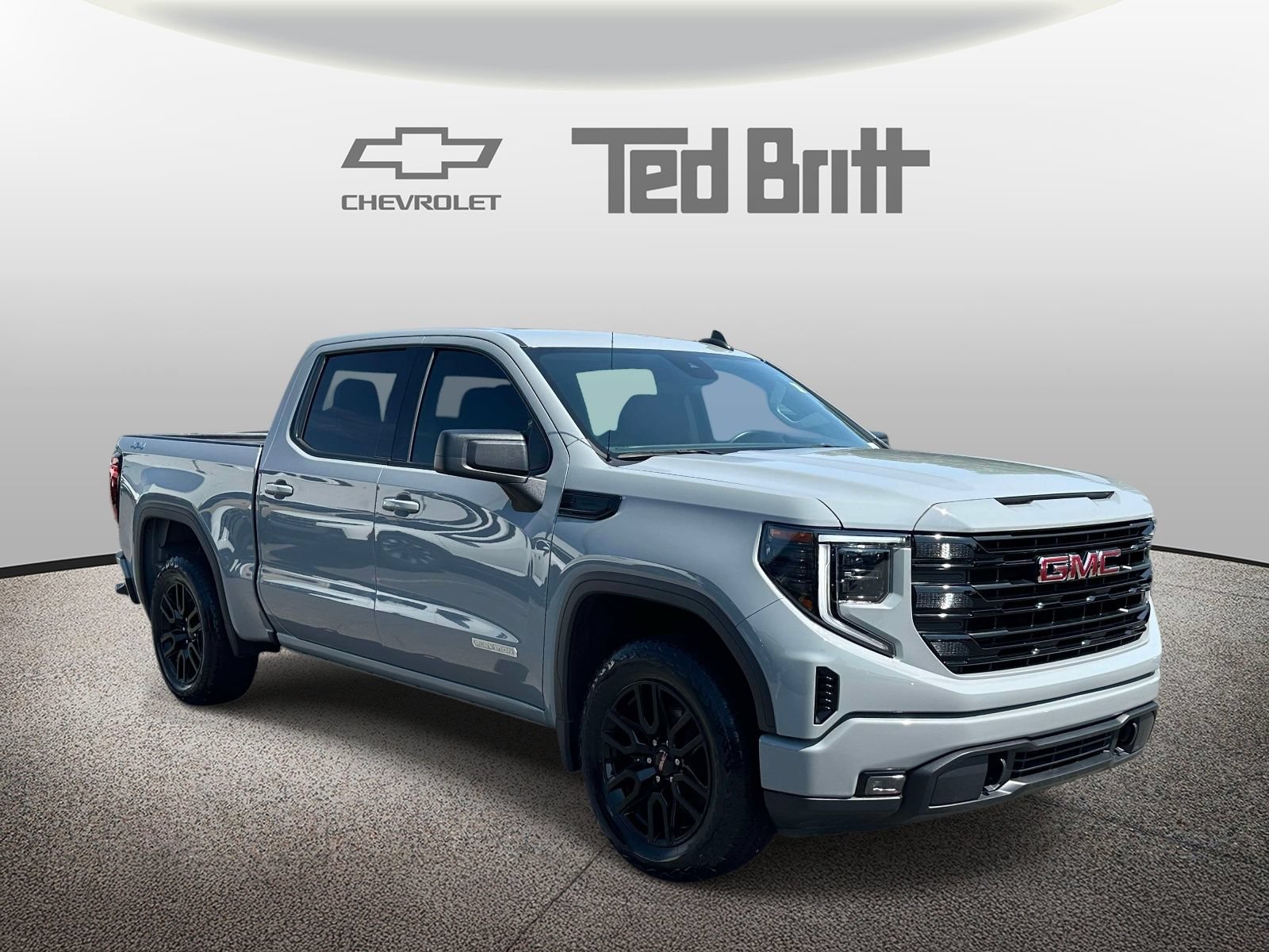 Used 2024 GMC Sierra 1500 Elevation AWD/4WD image 3