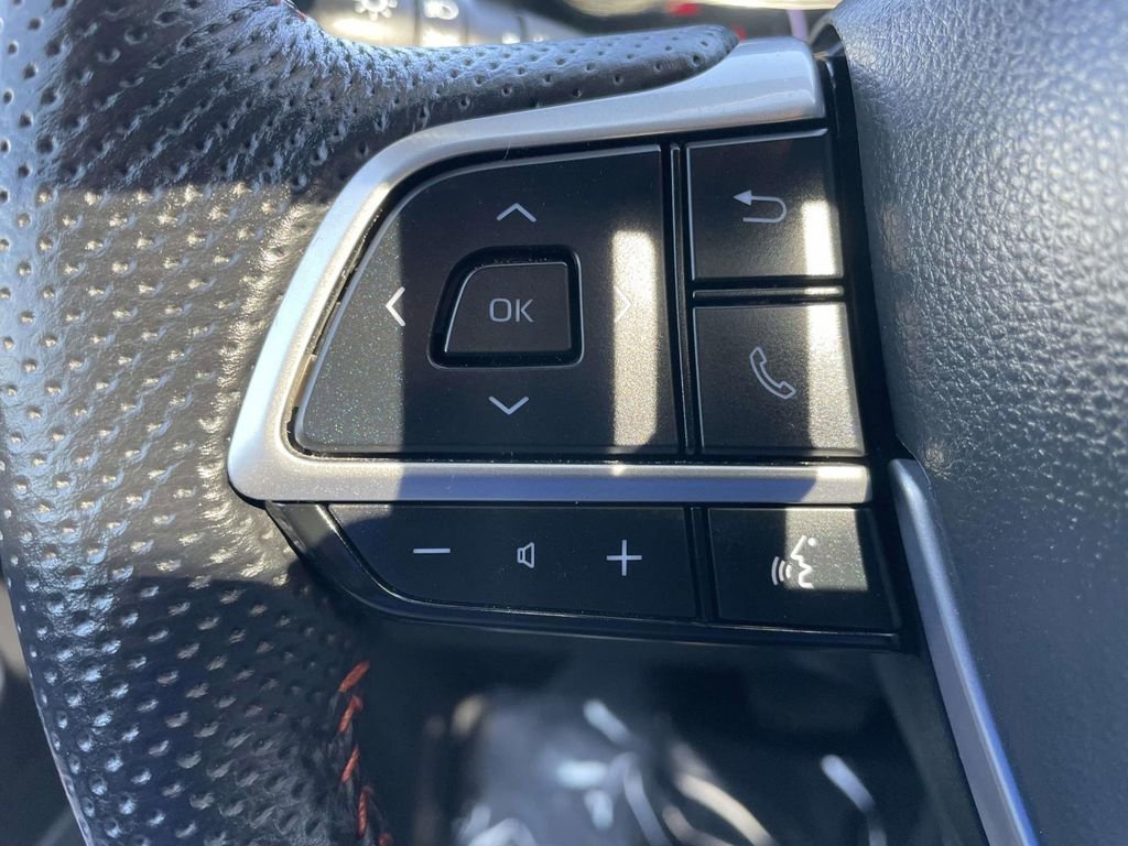 Used 2023 Toyota Sienna XSE w/ XSE Plus Package image 33