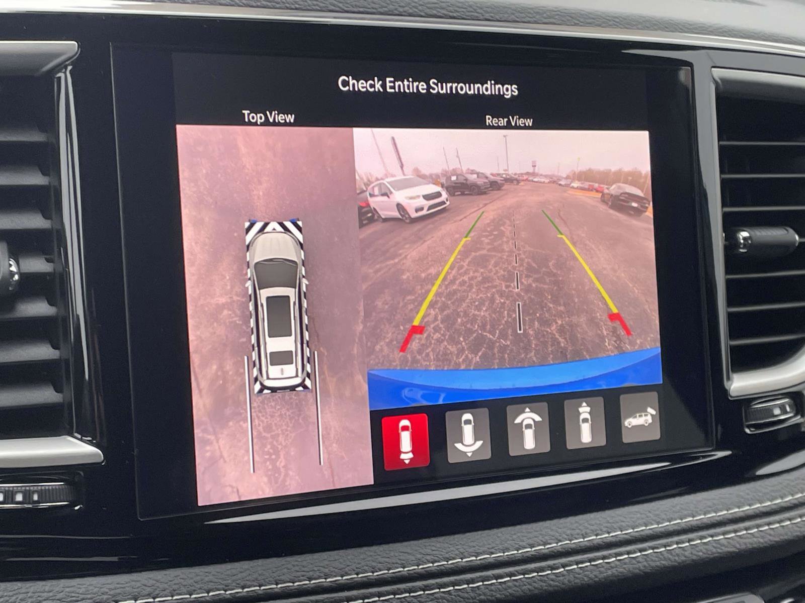 New 2026 Chrysler Pacifica Select video 3