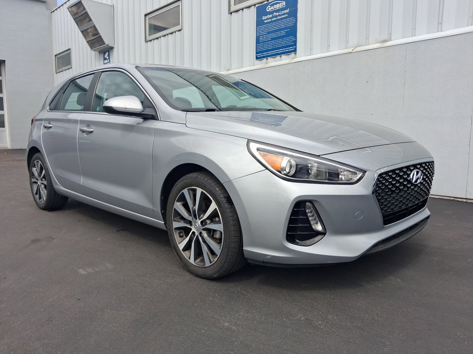 Used 2020 Hyundai Elantra GT FWD image 7