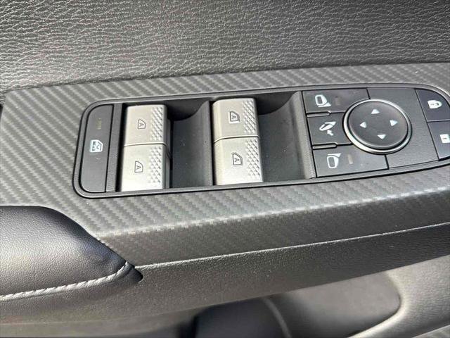 New 2026 Mitsubishi Outlander SE image 17